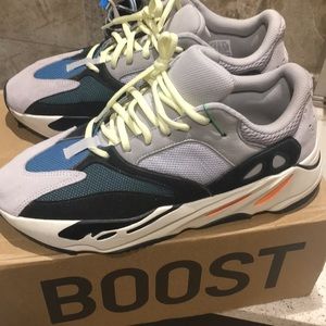 Yeezy 700 “ Wave Runner”